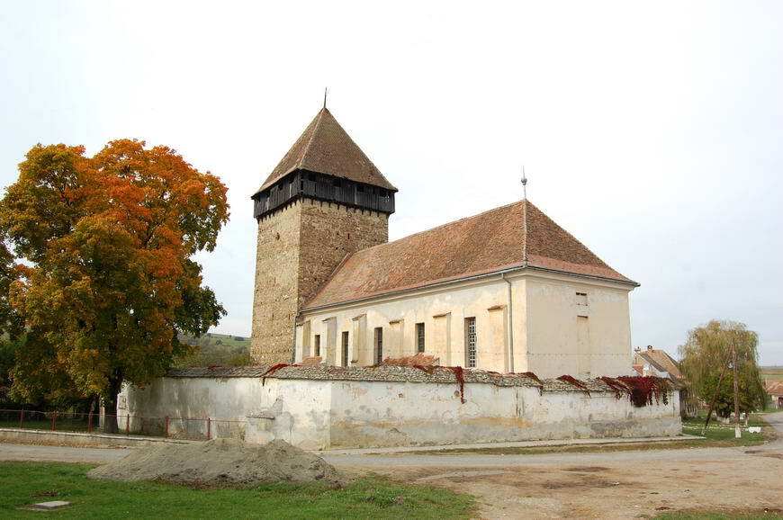 Fortified Church Bărcut / Bekokten